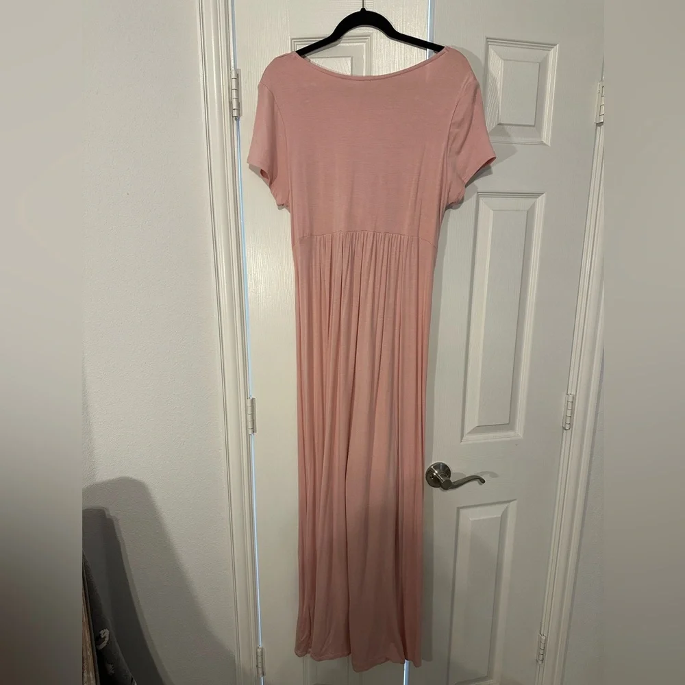 NWT. PinkBlush. Pink Maxi dress. 1x. - Picture 4 of 5